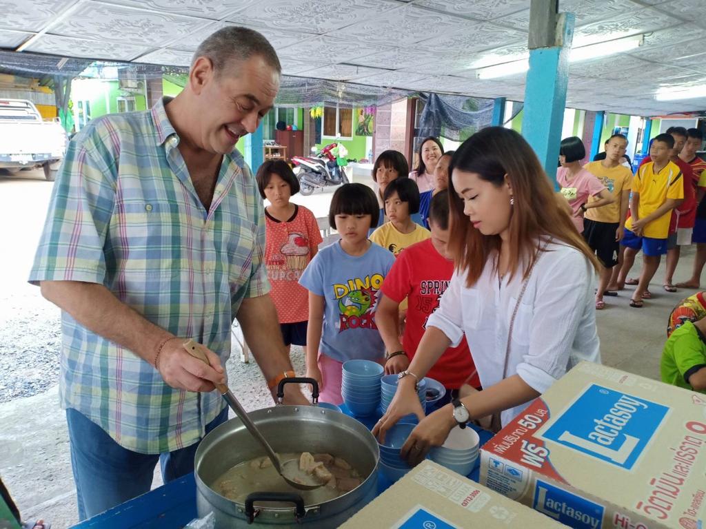 Baan Dek Dee Orphanage feeding program