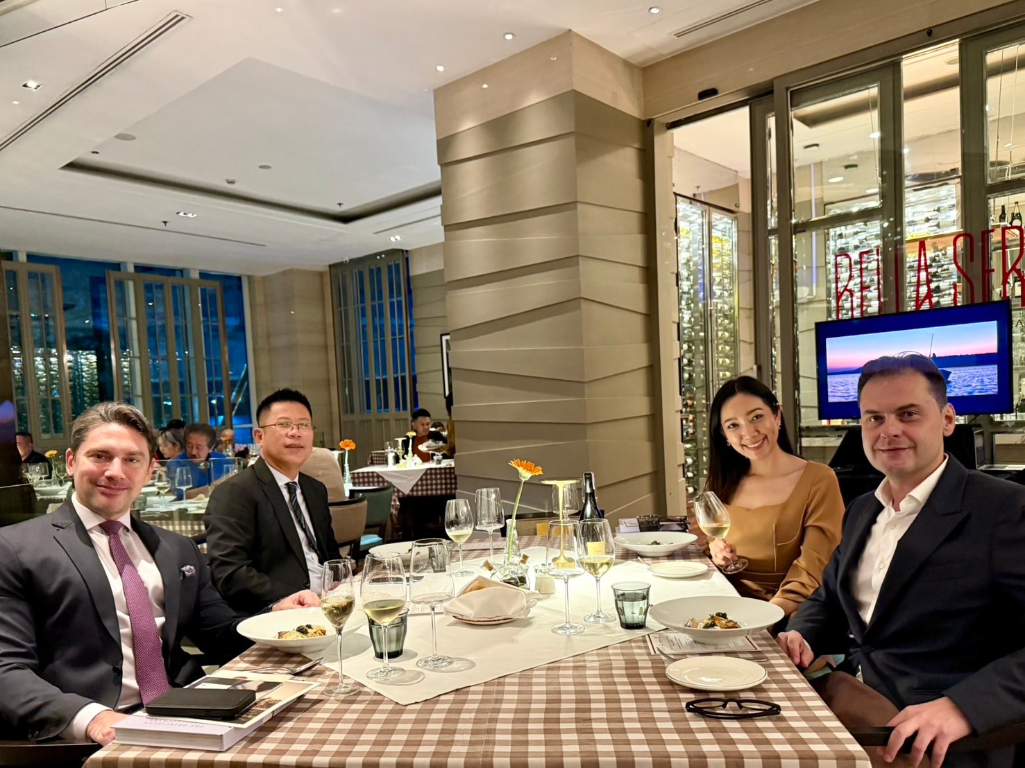 LINE_ALBUM_Caviar dinner_250224_14